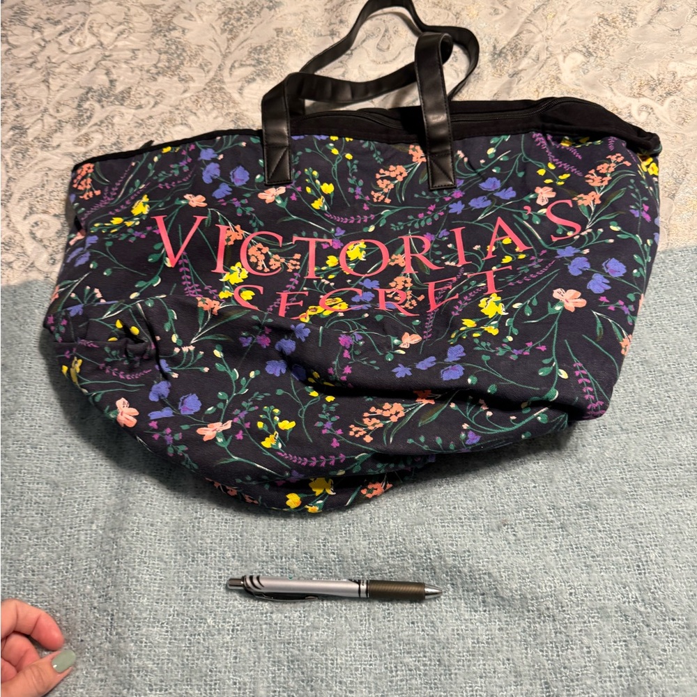 Victorias Secret Duffel/weekender
